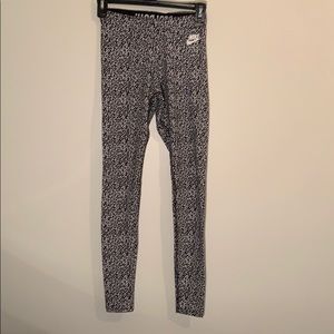 Nike cheetah leggings